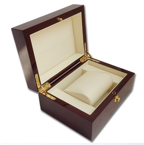 Wooden Lacquered Wristwatch Box Luxury Red Wood Packaging