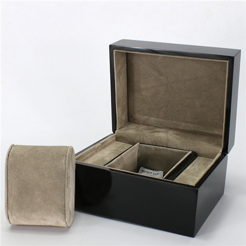 New High-End Flannel Pillow Watch Box Jewelry Wooden Box